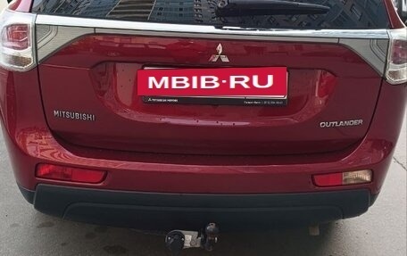 Mitsubishi Outlander III рестайлинг 3, 2014 год, 1 160 000 рублей, 9 фотография