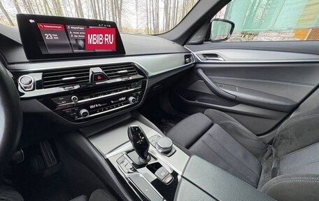 BMW 5 серия, 2018 год, 4 150 000 рублей, 4 фотография