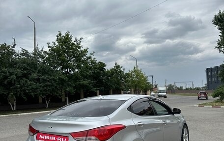 Hyundai Elantra V, 2011 год, 699 000 рублей, 2 фотография