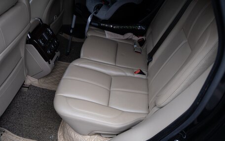 Land Rover Range Rover IV рестайлинг, 2015 год, 4 350 000 рублей, 16 фотография