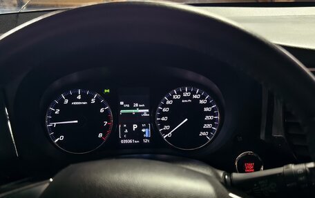 Mitsubishi Outlander III рестайлинг 3, 2021 год, 2 395 000 рублей, 5 фотография