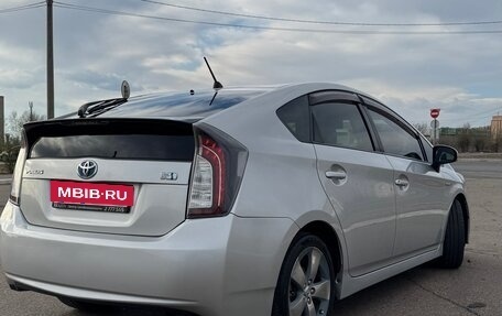Toyota Prius, 2009 год, 1 090 000 рублей, 6 фотография
