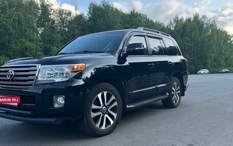 Toyota Land Cruiser 200, 2013 год, 4 200 000 рублей, 2 фотография