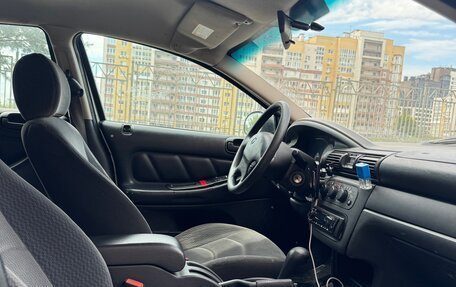 Dodge Stratus II, 2001 год, 220 000 рублей, 5 фотография