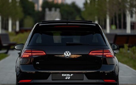 Volkswagen Golf R VII, 2019 год, 3 900 000 рублей, 10 фотография
