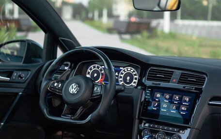 Volkswagen Golf R VII, 2019 год, 3 900 000 рублей, 26 фотография