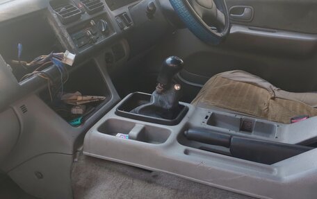 Mazda Bongo Friendee i рестайлинг, 1998 год, 180 000 рублей, 4 фотография