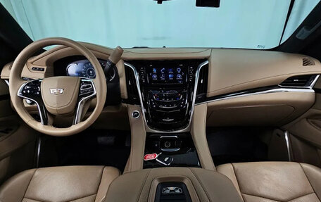 Cadillac Escalade IV, 2020 год, 5 765 000 рублей, 5 фотография