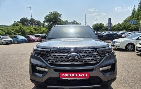 Ford Explorer VI, 2022 год, 3 350 000 рублей, 2 фотография