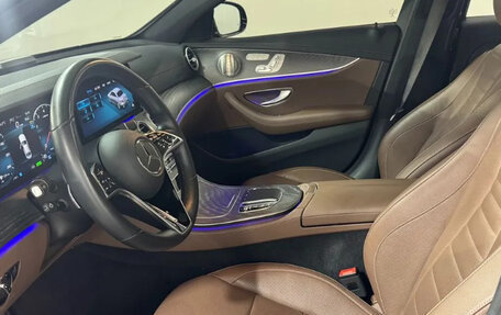 Mercedes-Benz E-Класс, 2022 год, 3 565 000 рублей, 8 фотография