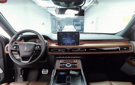 Lincoln Aviator II, 2022 год, 5 530 000 рублей, 7 фотография