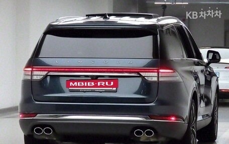 Lincoln Aviator II, 2022 год, 5 530 000 рублей, 4 фотография