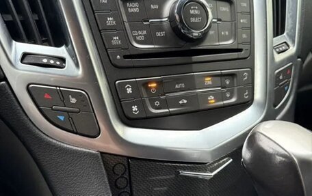 Cadillac SRX II рестайлинг, 2011 год, 1 590 000 рублей, 10 фотография
