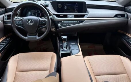 Lexus ES VII, 2022 год, 3 000 000 рублей, 8 фотография