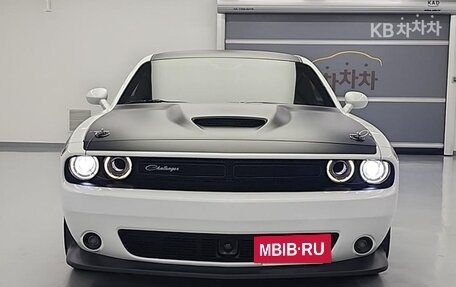 Dodge Challenger III рестайлинг 2, 2021 год, 14 200 275 рублей, 2 фотография