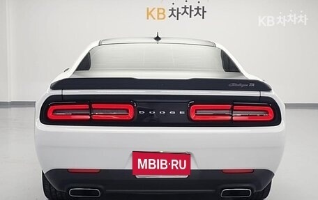 Dodge Challenger III рестайлинг 2, 2021 год, 14 200 275 рублей, 3 фотография