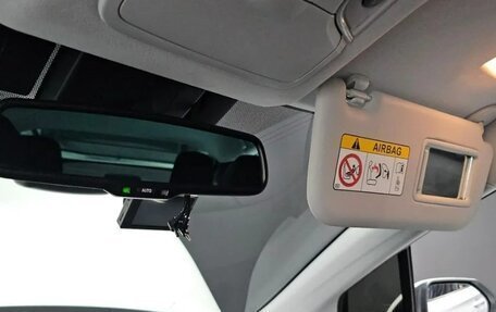 Toyota Prius IV XW50, 2021 год, 2 311 358 рублей, 16 фотография