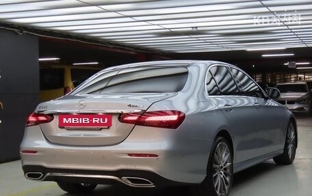 Mercedes-Benz E-Класс, 2022 год, 3 720 010 рублей, 4 фотография