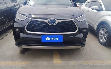 Toyota Highlander, 2021 год, 3 592 030 рублей, 2 фотография