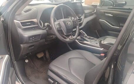 Toyota Highlander, 2021 год, 3 592 030 рублей, 9 фотография