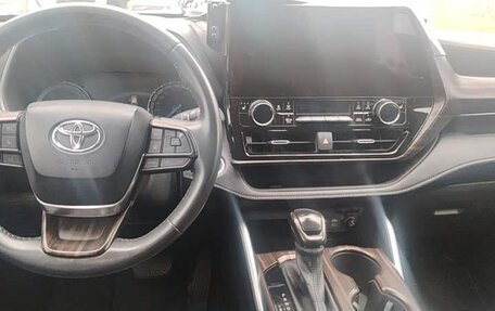 Toyota Highlander, 2021 год, 3 592 030 рублей, 12 фотография