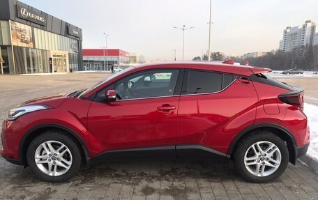 Toyota C-HR I рестайлинг, 2020 год, 3 100 000 рублей, 4 фотография