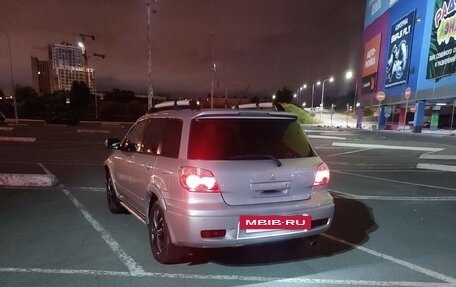 Mitsubishi Outlander III рестайлинг 3, 2005 год, 645 000 рублей, 9 фотография