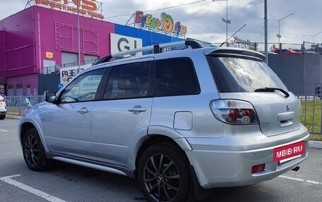 Mitsubishi Outlander III рестайлинг 3, 2005 год, 645 000 рублей, 2 фотография