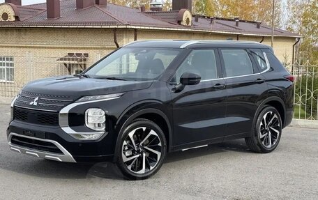Mitsubishi Outlander, 2023 год, 4 790 000 рублей, 10 фотография