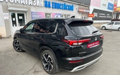 Mitsubishi Outlander, 2023 год, 4 790 000 рублей, 7 фотография