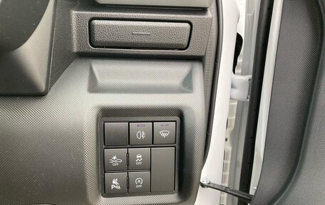 Daihatsu Rocky, 2021 год, 1 245 000 рублей, 14 фотография