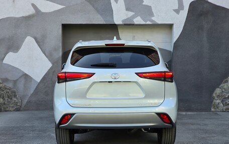 Toyota Highlander, 2025 год, 5 000 000 рублей, 4 фотография