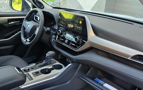 Toyota Highlander, 2025 год, 5 000 000 рублей, 17 фотография