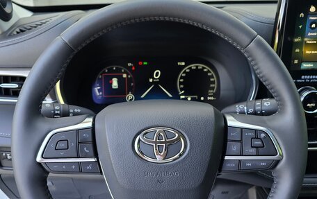 Toyota Highlander, 2025 год, 5 000 000 рублей, 10 фотография