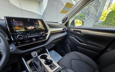 Toyota Highlander, 2025 год, 5 000 000 рублей, 12 фотография