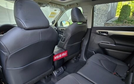 Toyota Highlander, 2025 год, 5 000 000 рублей, 18 фотография