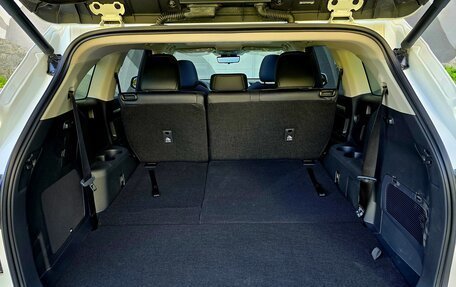 Toyota Highlander, 2025 год, 5 000 000 рублей, 23 фотография