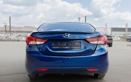 Hyundai Elantra V, 2013 год, 850 000 рублей, 13 фотография