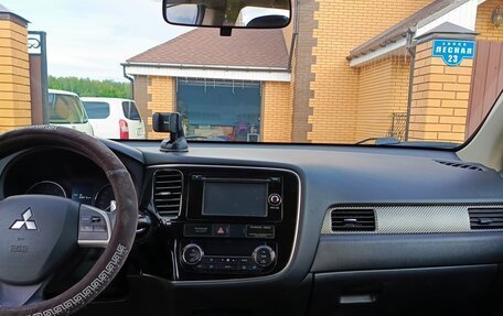 Mitsubishi Outlander III рестайлинг 3, 2012 год, 1 250 000 рублей, 2 фотография