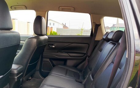 Mitsubishi Outlander III рестайлинг 3, 2012 год, 1 250 000 рублей, 3 фотография