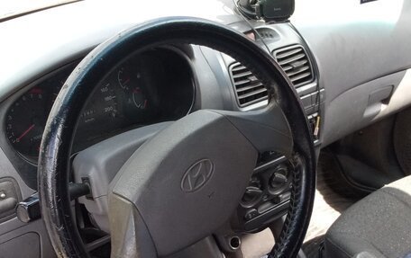 Hyundai Accent III, 2006 год, 700 000 рублей, 4 фотография