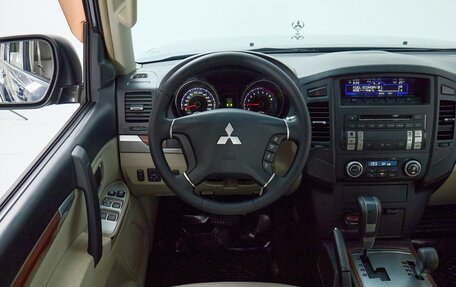 Mitsubishi Pajero IV, 2006 год, 1 695 000 рублей, 14 фотография