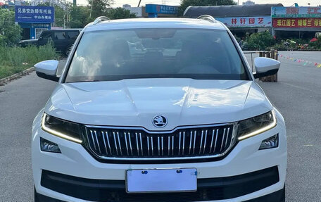 Skoda Kodiaq I, 2022 год, 2 700 275 рублей, 2 фотография