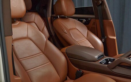 Porsche Cayenne III, 2020 год, 10 000 000 рублей, 12 фотография
