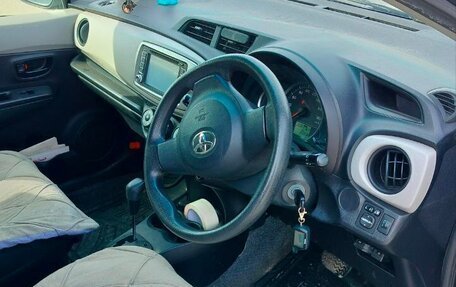 Toyota Vitz, 2012 год, 650 000 рублей, 5 фотография