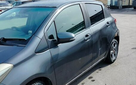 Toyota Vitz, 2012 год, 650 000 рублей, 4 фотография