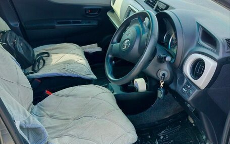 Toyota Vitz, 2012 год, 650 000 рублей, 6 фотография