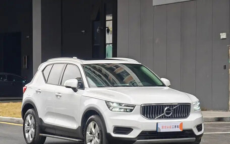 Volvo XC40 I, 2022 год, 1 770 000 рублей, 3 фотография