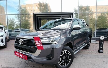 Toyota Hilux VIII, 2021 год, 4 699 000 рублей, 2 фотография