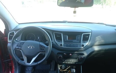 Hyundai Tucson III, 2017 год, 1 920 000 рублей, 2 фотография